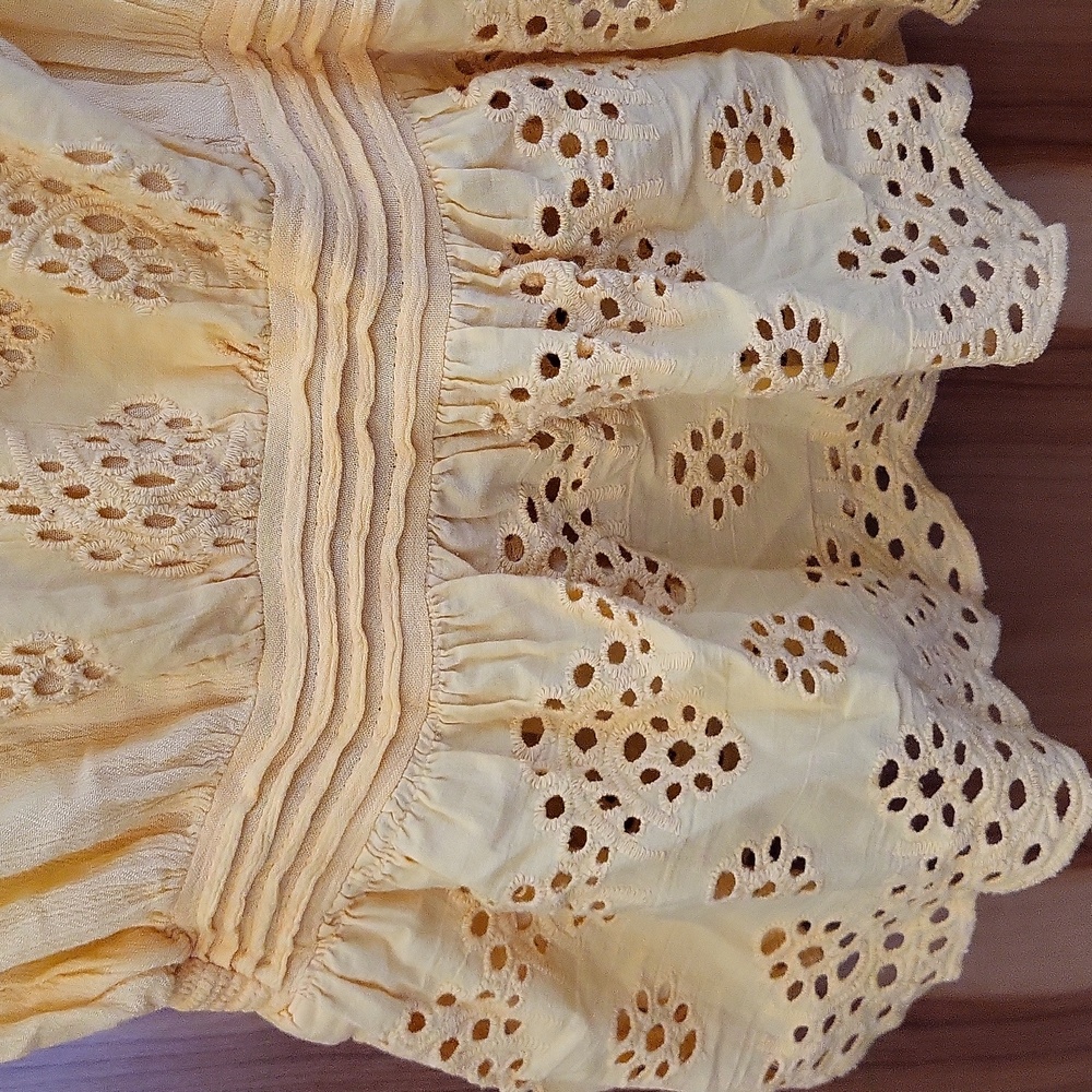 Cynthia Rowley Women's Sleeveless Eyelet Top - Picture 4 of 8